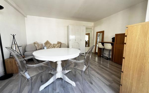 Appartement à vendre    1 pièce • 24 m2 Paris 14