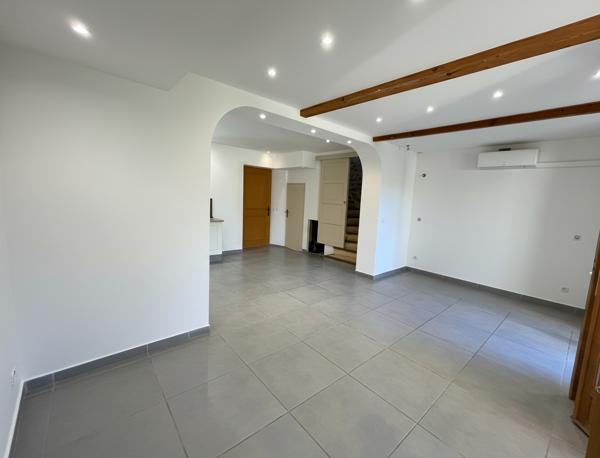 Maison de village-100m2 avec jardin