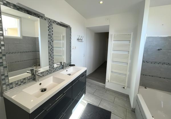 Maison de village-100m2 avec jardin