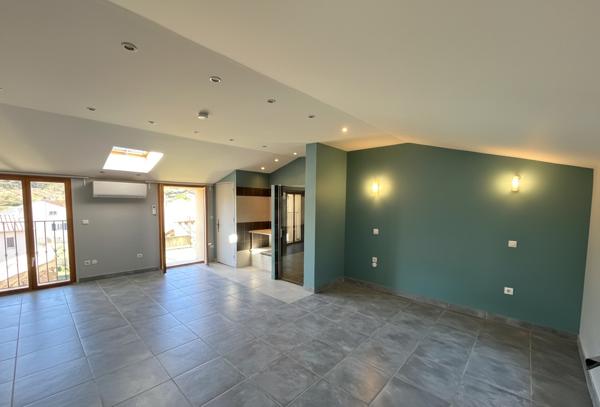 Maison de village-100m2 avec jardin
