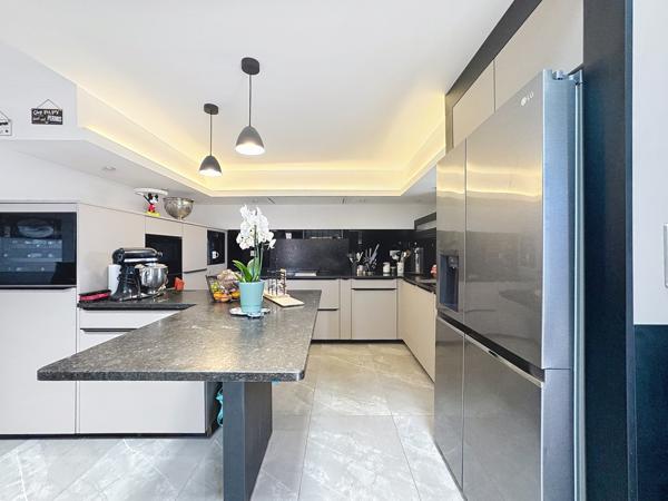 Reyrieux (01600) Maison récente 127m² terrain 299m² piscine