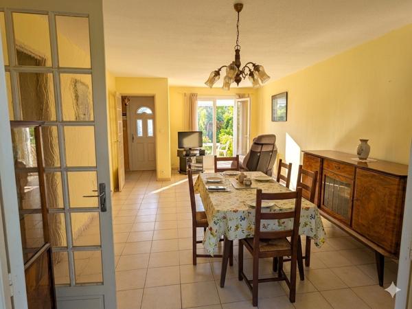 Maison 3 chambres avec jardin et garage proche Avignon 220 000 € H.A.I.*