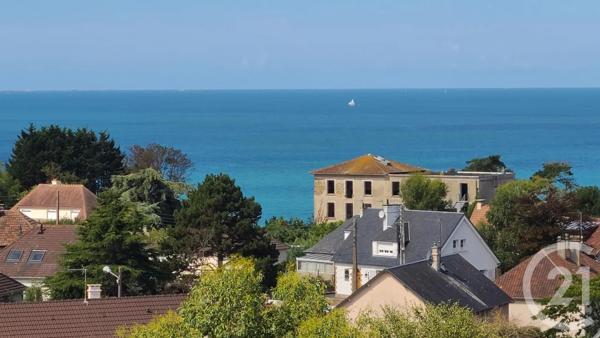 Appartement F4 à vendre  4 pièces - 93,12 m 2   DONVILLE LES BAINS  - 50