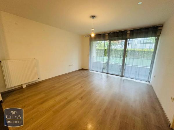 Appartement à louer 2 pièces 41.6m² Bezannes (51430)