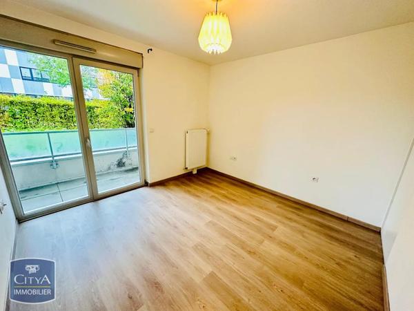 Appartement à louer 2 pièces 41.6m² Bezannes (51430)