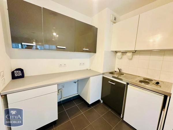 Appartement à louer 2 pièces 41.6m² Bezannes (51430)