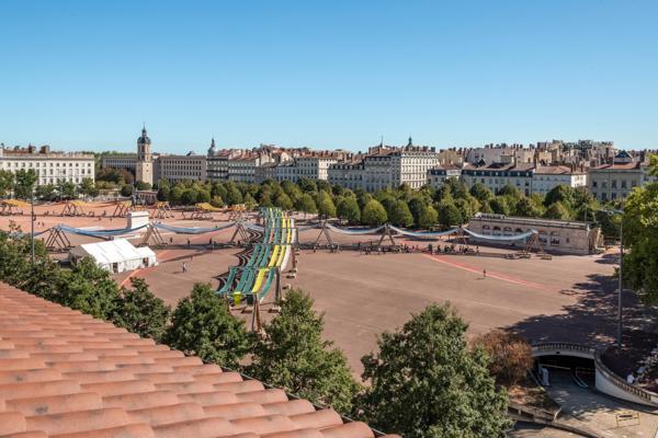 EXCLUSIVITE - BELLECOUR - Dernier étage appartement de 51,31m² - 1 chambre