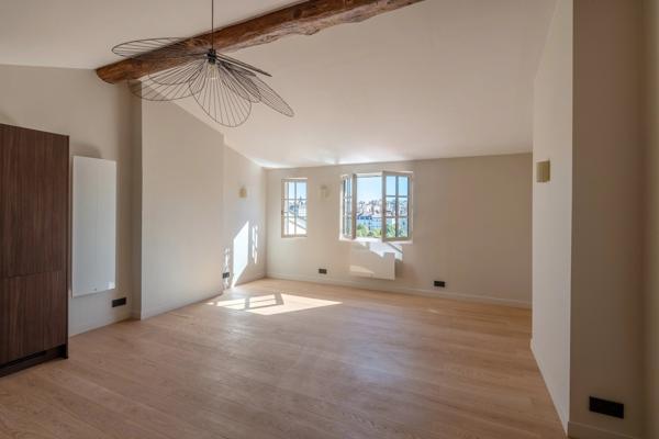 EXCLUSIVITE - BELLECOUR - Dernier étage appartement de 51,31m² - 1 chambre