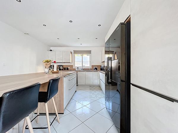 EXCLUSIVITE - MAISON DE 141 M² SUR 432 M² DE TERRAIN