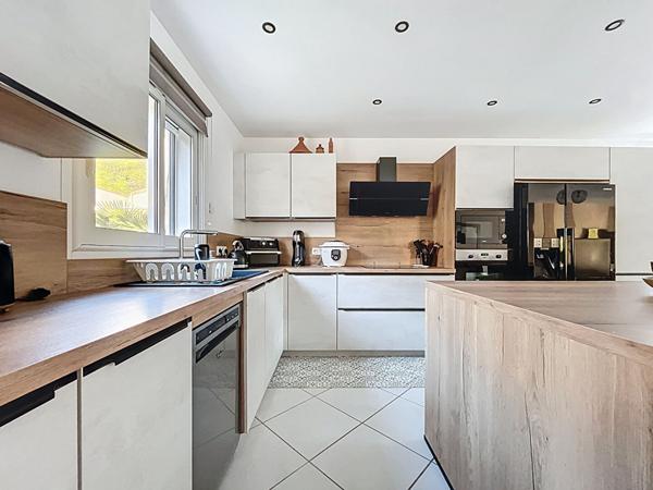 EXCLUSIVITE - MAISON DE 141 M² SUR 432 M² DE TERRAIN