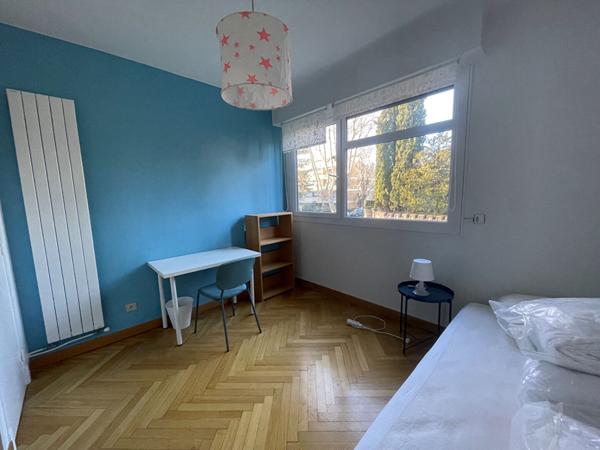 AIX EN PROVENCE - APPARTEMENT DE TYPE 4 - CLIMATISE ET MEUBLE - 98 m²