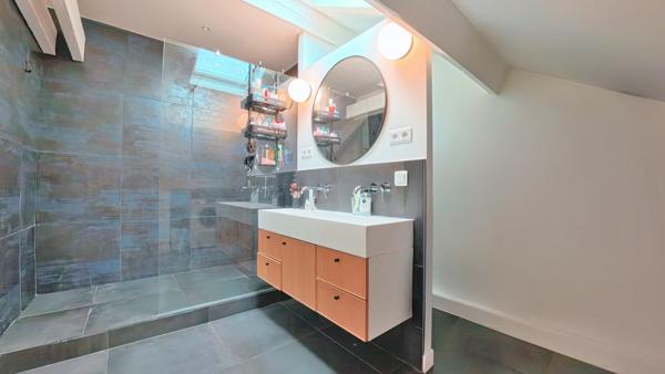 Appartement 4 pièces - 140 m² Bien prestige