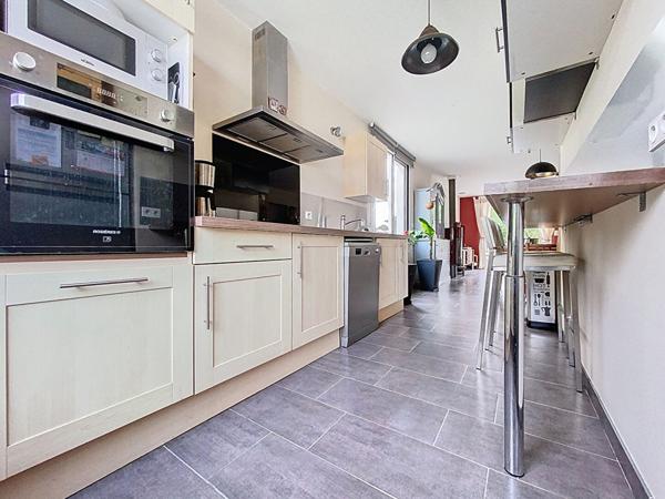 OFFRE ACCEPTEE - Maison familiale, Vie de plain-pied, Busway, Bus, Commerces, Jardin, Ecoles