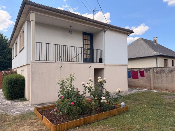 Maison deux chambres sur sous sol, à proximité du centre ville