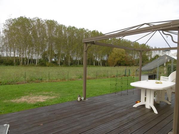 pavillon de 90 m2 de 2007. Plain-pied 3 ch garage 1300 m2 de terrain