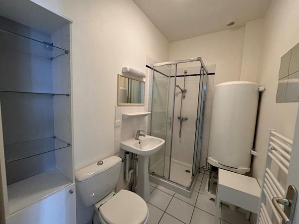 A LOUER - F2 - 42,70 M²