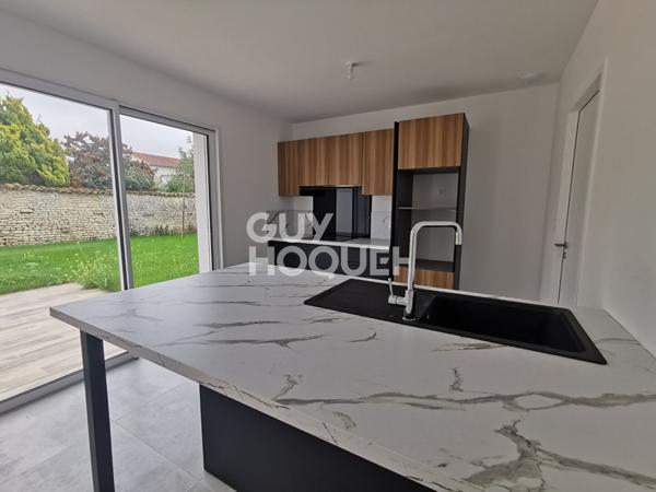 VENTE d'une maison de 5 pièces (153 m²) à CLAVETTE