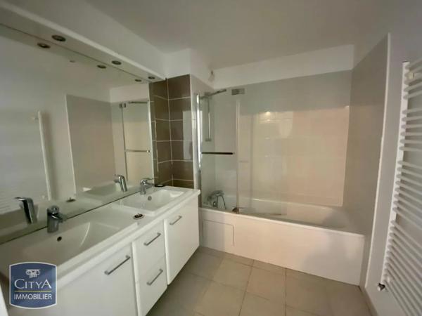 Appartement à louer 3 pièces 76.09m² Saint-Étienne (42000)