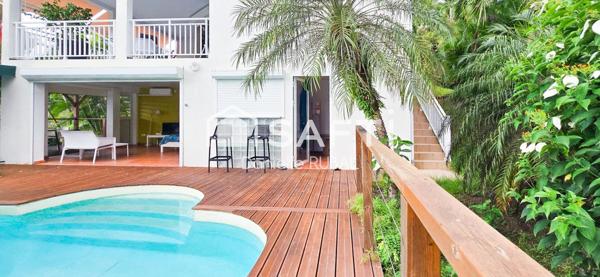 VILLA avec studio indépendant.
