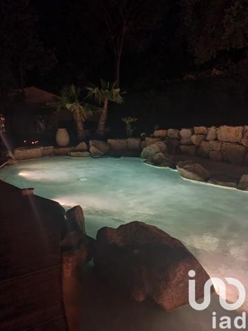 Maison 5 pièces de 207 m² à La Garde-Freinet (83680)