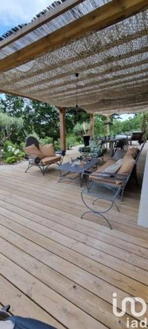 Maison 5 pièces de 207 m² à La Garde-Freinet (83680)