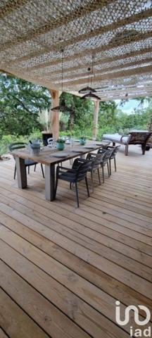 Maison 5 pièces de 207 m² à La Garde-Freinet (83680)