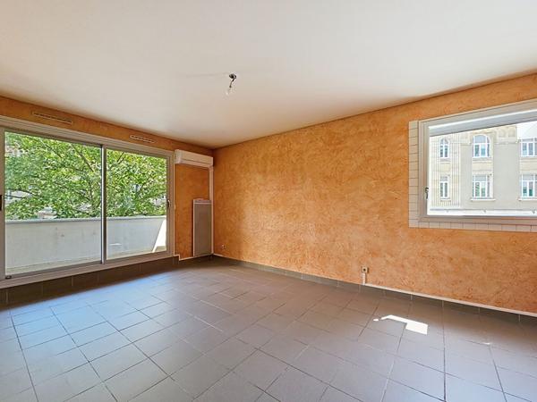 CENTRE VILLE - GARE - Appartement de type T2 bis / T3 - Residence securisee avec concierge