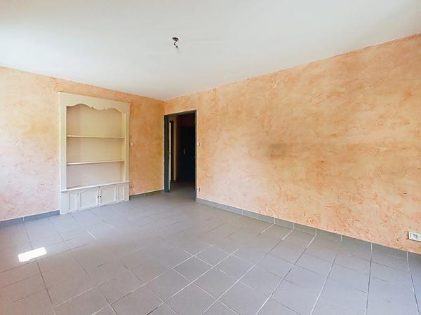 CENTRE VILLE - GARE - Appartement de type T2 bis / T3 - Residence securisee avec concierge