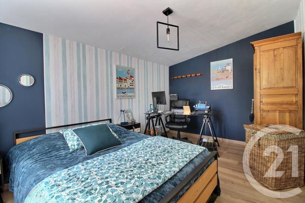 Maison à vendre  7 pièces - 177,27 m 2   PESSAC  - 33