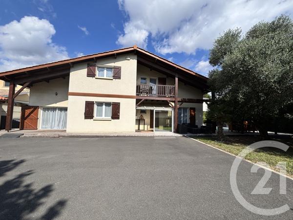 Maison à vendre  7 pièces - 177,27 m 2   PESSAC  - 33