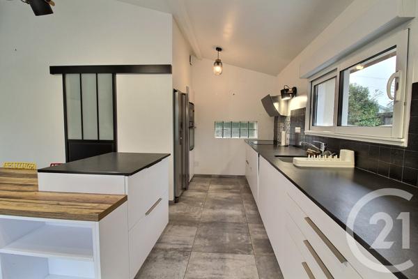 Maison à vendre  7 pièces - 177,27 m 2   PESSAC  - 33