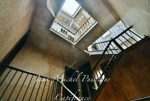 Immeuble de 450m2 à vendre SAINT GAUDENS (31), Local Commercial & 6 Appartements