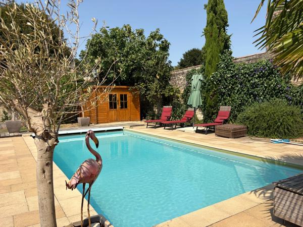 LUCON (85)- COEUR DE VILLE - DEMEURE BOURGEOISE XIX D'EXCEPTION 5 CHAMBRES AVEC PISCINE SUR PARC 1440M²