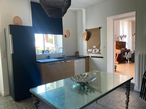 LUCON (85)- COEUR DE VILLE - DEMEURE BOURGEOISE XIX D'EXCEPTION 5 CHAMBRES AVEC PISCINE SUR PARC 1440M²