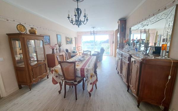 Appartement à vendre    5 pièces • 107,24 m2 Royan