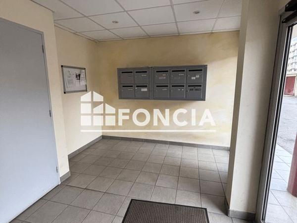 Location Appartement 4 pièces 66 m² - 31 RUE DE TERRENOIRE Saint Etienne 42000