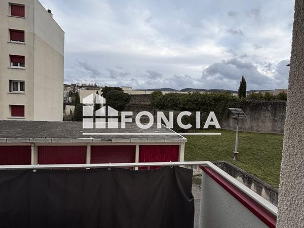 Location Appartement 4 pièces 66 m² - 31 RUE DE TERRENOIRE Saint Etienne 42000