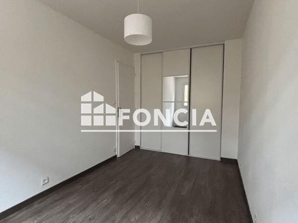 Location Appartement 4 pièces 66 m² - 31 RUE DE TERRENOIRE Saint Etienne 42000