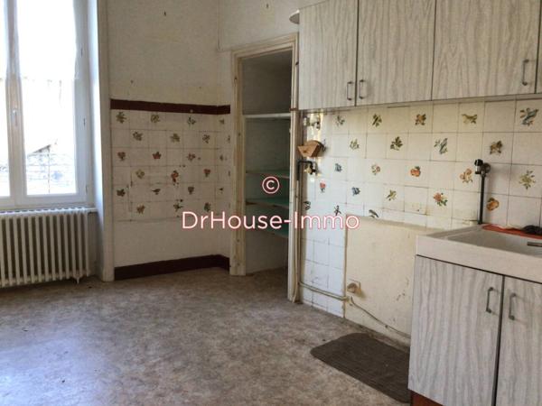 Immeuble à vendre 12 pièces de 198 m²