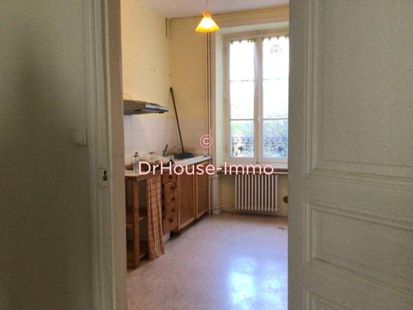 Immeuble à vendre 12 pièces de 198 m²