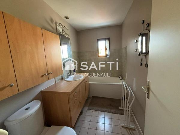 FEYZIN MAIRIE - Eglise ND de l'Assomption