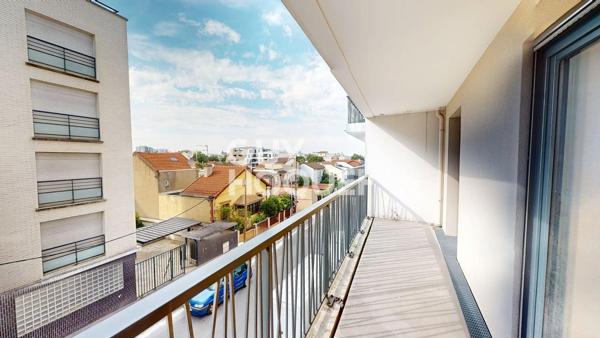 Appartement à vendre - 3 pièces de 73.2 m² avec balcon