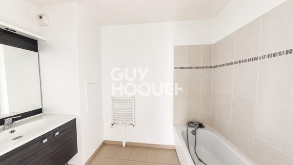 Appartement à vendre - 3 pièces de 73.2 m² avec balcon
