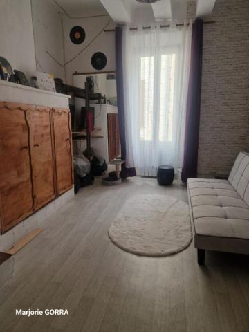 NANS LES PINS MAISON DE VILLAGE T3