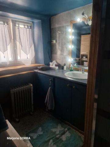 NANS LES PINS MAISON DE VILLAGE T3