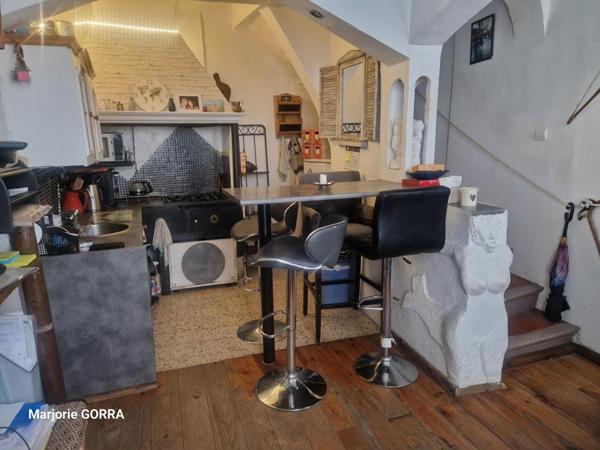 NANS LES PINS MAISON DE VILLAGE T3