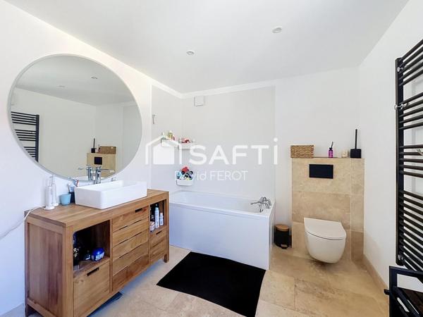 Duplex entièrement rénové de 72 m2 avec terrasse