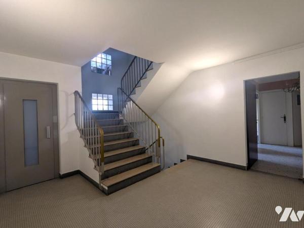 APPARTEMENT 2 PIECES - 1 CHAMBRE - STATIONNEMENT - CAVE - NANTES QUAI DE VERSAILLES 