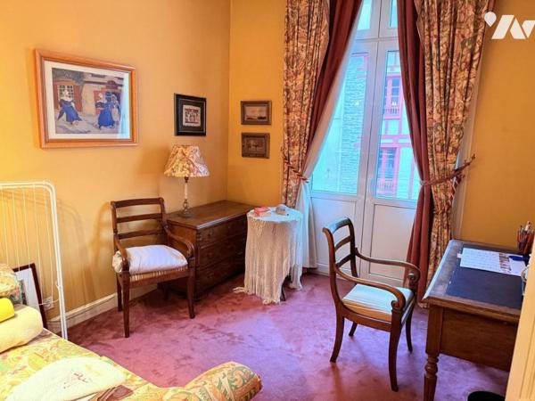 A VENDRE 56 VANNES CENTRE VILLE APPT T5 153 m² AVEC DU CACHET TERRASSE GARAGE