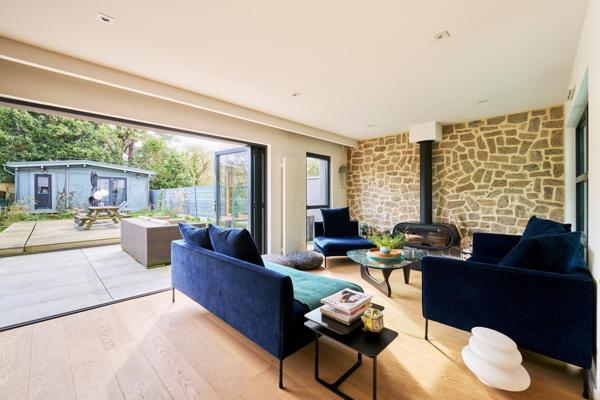 MAISON CONTEMPORAINE 2021 – PISCINE – PATIO – 185 m² – QUARTIER RECHERCHÉ RENNES